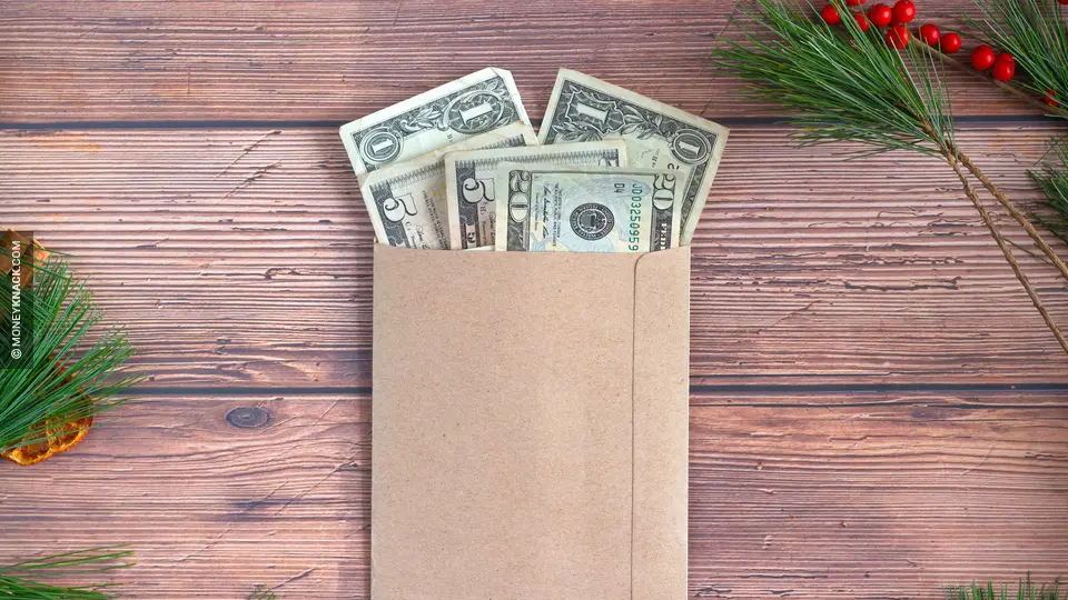 Saving Money This Holiday Season